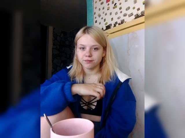 Ivanna0328's BongaCams show and profile