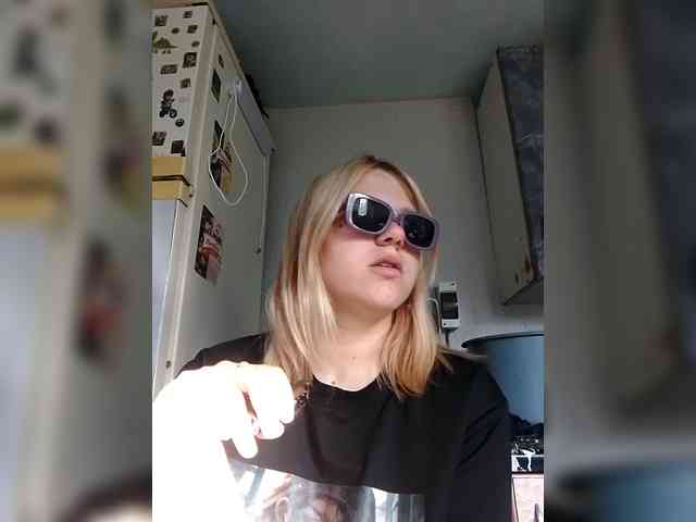 -___--_--------- webcam