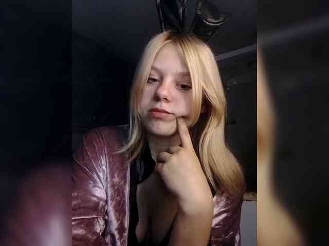 Модель: -___--_---------