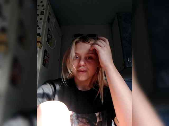 -___--_--------- webcam