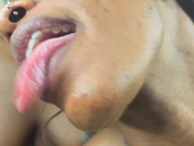 Chocolate-Goddess's BongaCams show and profile