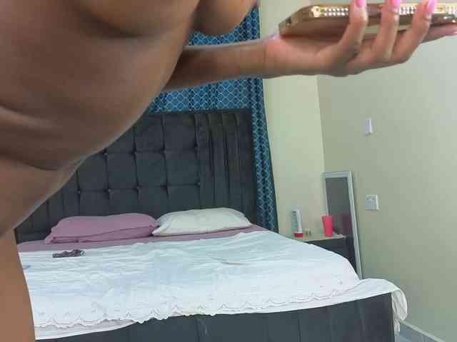Chocolate-Goddess webcam