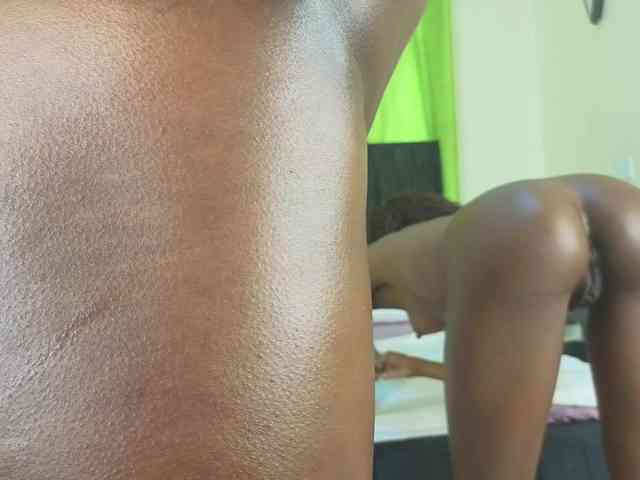 Chocolate-Goddess webcam