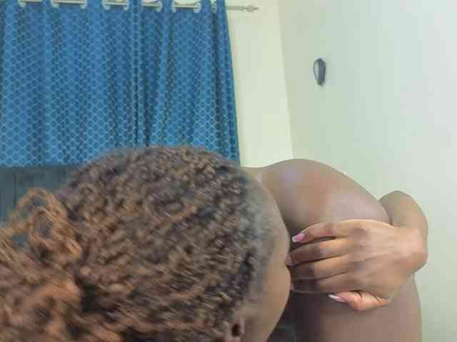 Chocolate-Goddess webcam