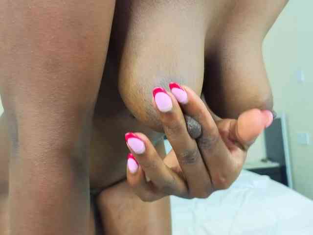 Chocolate-Goddess webcam