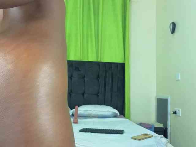 Chocolate-Goddess webcam