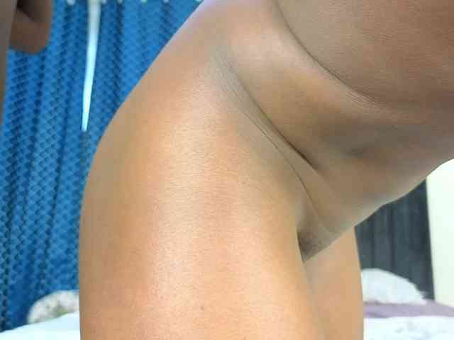 Chocolate-Goddess Sex Cam Show