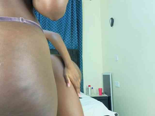 Chocolate-Goddess webcam