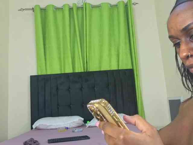 Chocolate-Goddess webcam