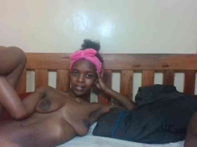 Black-ebonies webcam