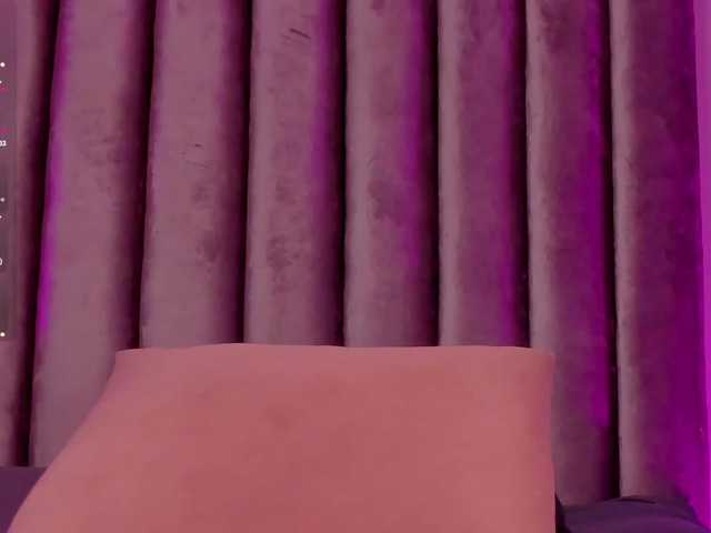 Gabriela-Suarez-1 live cam on BongaCams