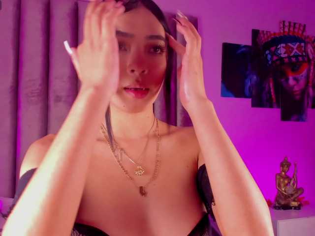 Gabriela-Suarez-1 live cam on BongaCams