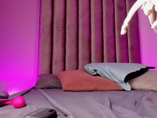 Gabriela-Suarez-1 live cam on BongaCams