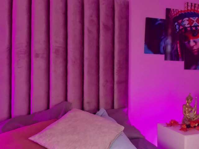 Gabriela-Suarez-1 live cam on BongaCams
