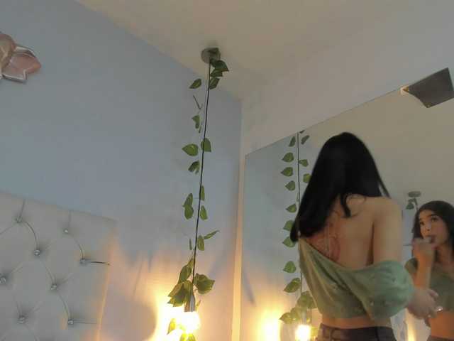 Gabriela-Suarez-1 live cam on BongaCams
