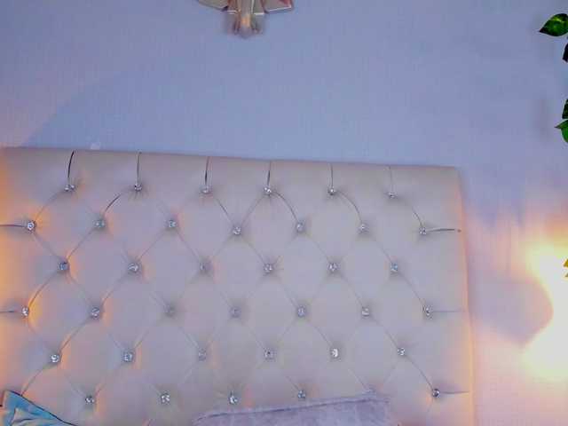 Gabriela-Suarez-1 live cam on BongaCams