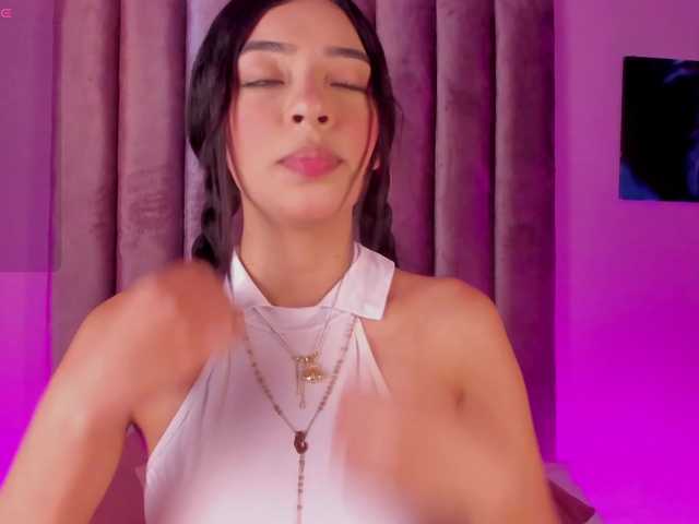 Gabriela-Suarez-1 live cam on BongaCams