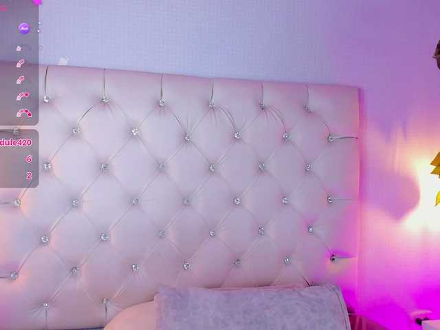 Gabriela-Suarez-1 live cam on BongaCams