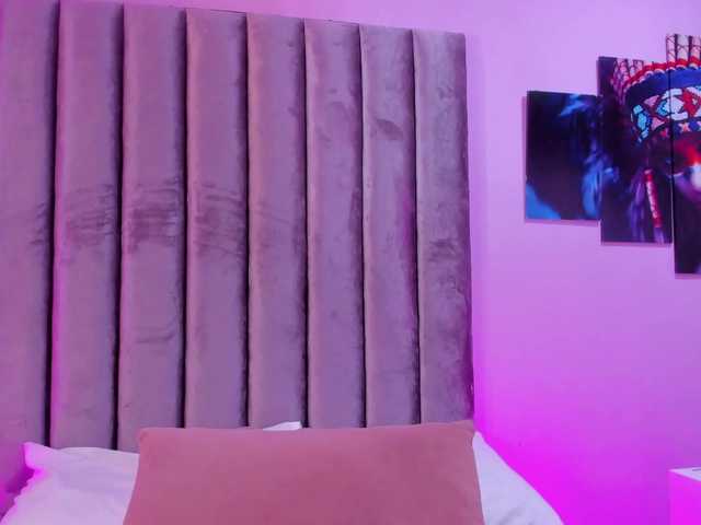 Gabriela-Suarez-1 live cam on BongaCams