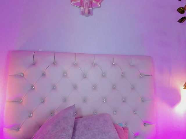 Gabriela-Suarez-1 live cam on BongaCams