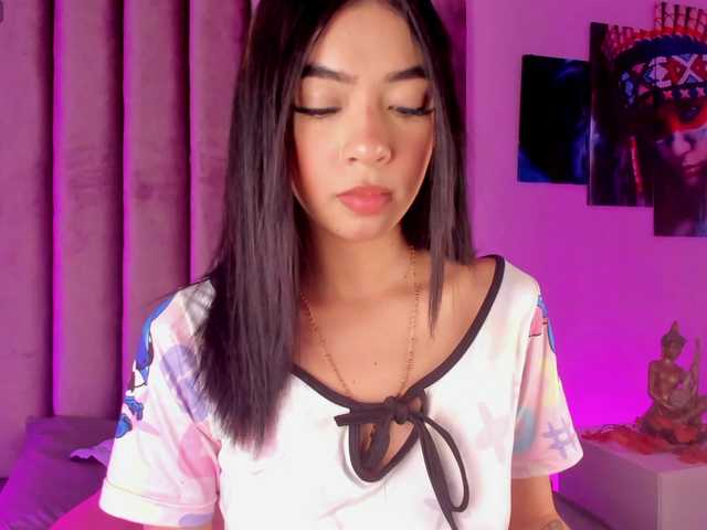 Gabriela-Suarez-1 live cam on BongaCams