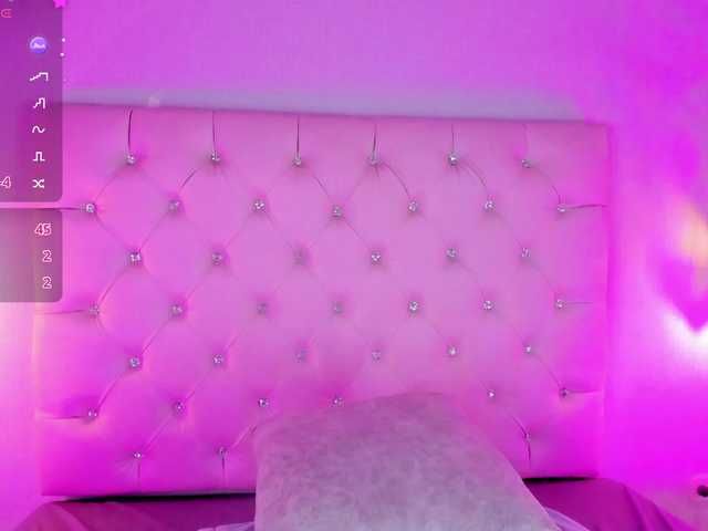 Gabriela-Suarez-1 live cam on BongaCams