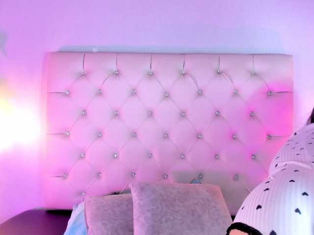 Gabriela-Suarez-1 live cam on BongaCams