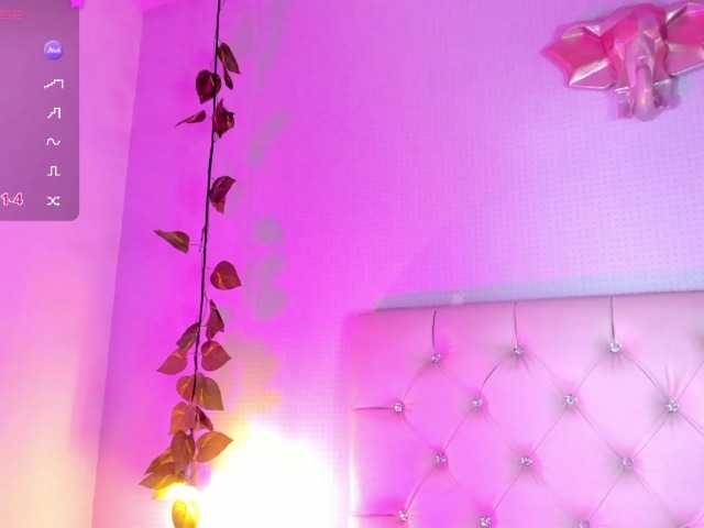 Gabriela-Suarez-1 live cam on BongaCams