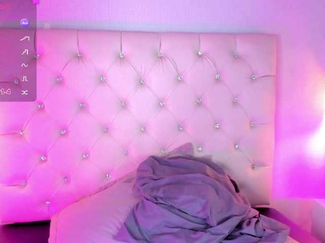Gabriela-Suarez-1 live cam on BongaCams