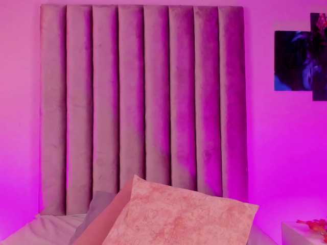 Gabriela-Suarez-1's BongaCams show and profile