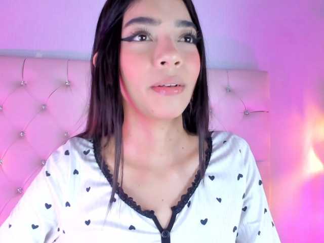 Gabriela-Suarez-1 live cam on BongaCams
