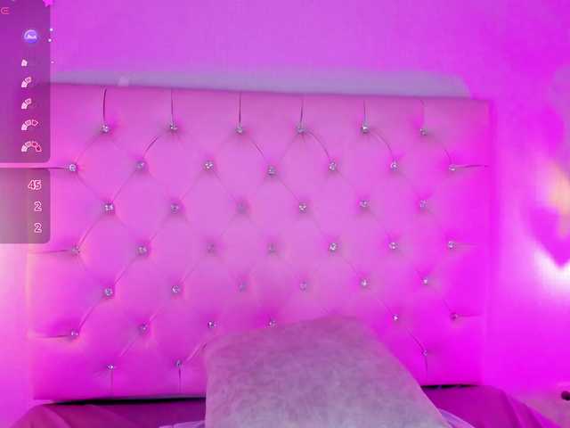 Gabriela-Suarez-1 live cam on BongaCams