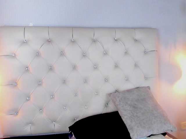 Gabriela-Suarez-1 live cam on BongaCams