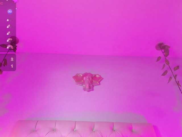 Gabriela-Suarez-1 live cam on BongaCams