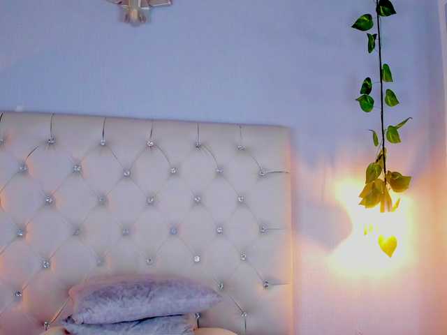 Gabriela-Suarez-1 live cam on BongaCams