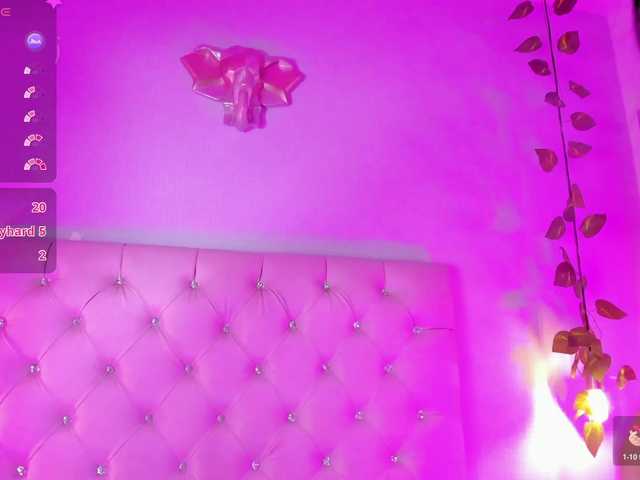 Gabriela-Suarez-1 live cam on BongaCams