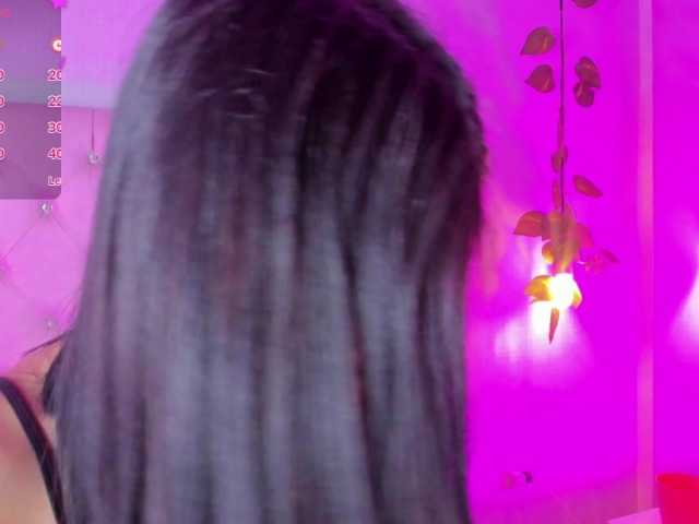 Gabriela-Suarez-1 live cam on BongaCams