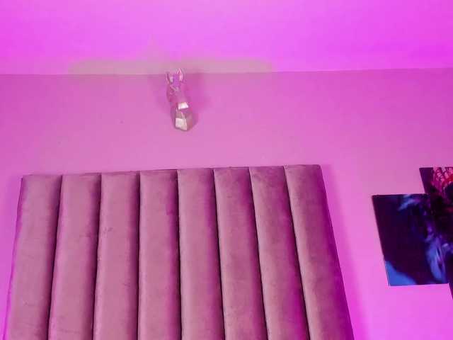 Gabriela-Suarez-1 Live Cam and Statistics on UnifiedCams