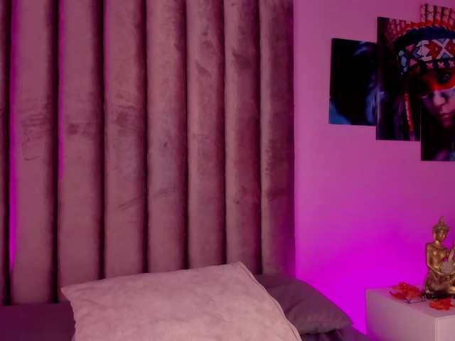 Gabriela-Suarez-1 live cam on BongaCams
