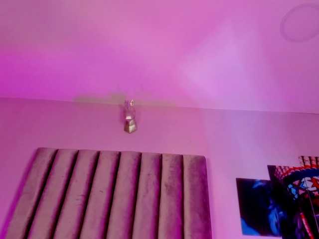 Gabriela-Suarez-1 live cam on BongaCams