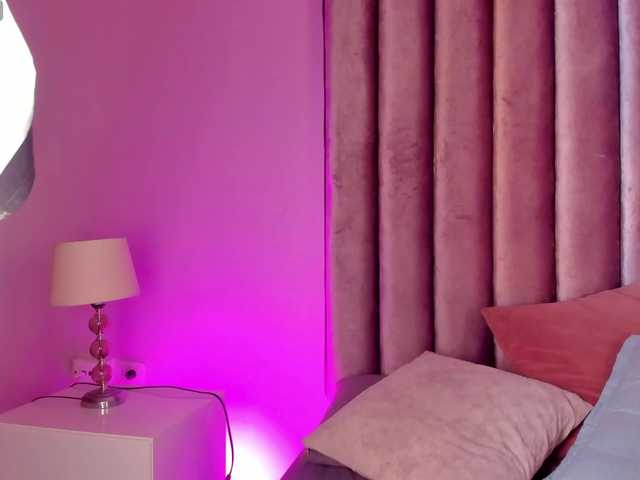 Gabriela-Suarez-1 live cam on BongaCams