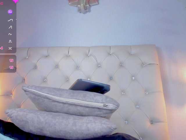 Gabriela-Suarez-1 live cam on BongaCams
