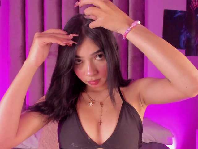 Gabriela-Suarez-1 live cam on BongaCams