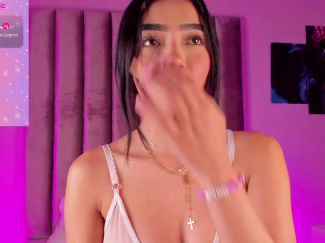 Gabriela-Suarez-1 live cam on BongaCams