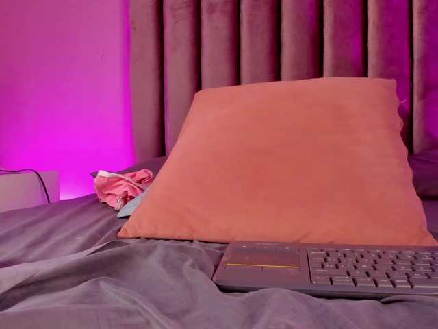 Gabriela-Suarez-1 live cam on BongaCams