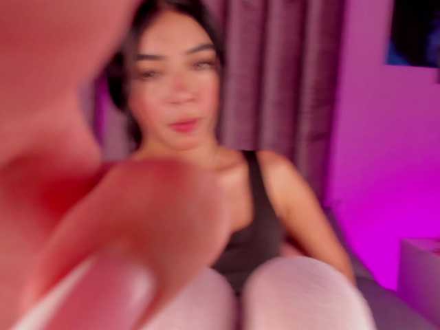 Gabriela-Suarez-1 live cam on BongaCams