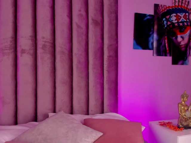 Gabriela-Suarez-1 live cam on BongaCams