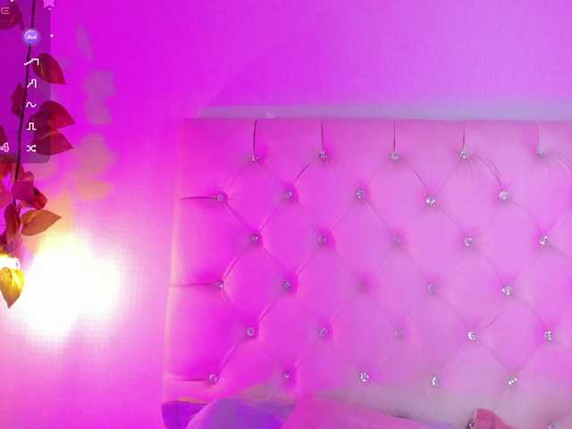 Gabriela-Suarez-1 live cam on BongaCams