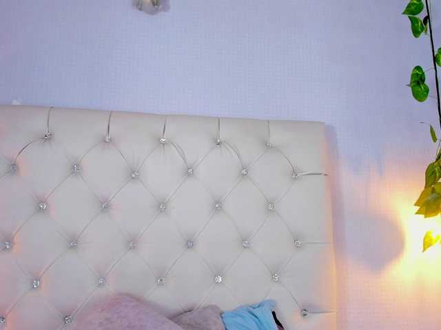 Gabriela-Suarez-1 live cam on BongaCams