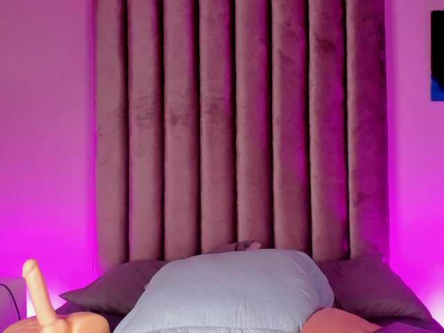 Gabriela-Suarez-1 live cam on BongaCams